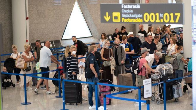 España prorroga un mes la restricción de viajes no esenciales desde terceros países a la UE