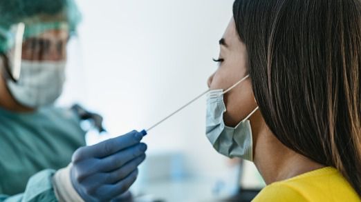 Los contagios por coronavirus superan los 50.000 con 122 fallecidos
