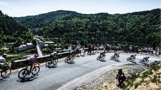 Tour 2022: Matthews gana la etapa y Vingegaard sigue líder