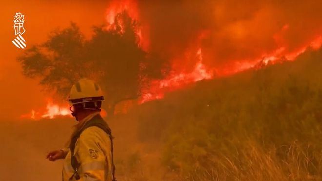 El fuego de Bejís, sin apenas llamas en la mayor parte del perímetro