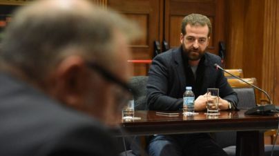 Podemos acusa a Clavijo de apoyar a los empresarios de las ambulancias y no a los trabajadores