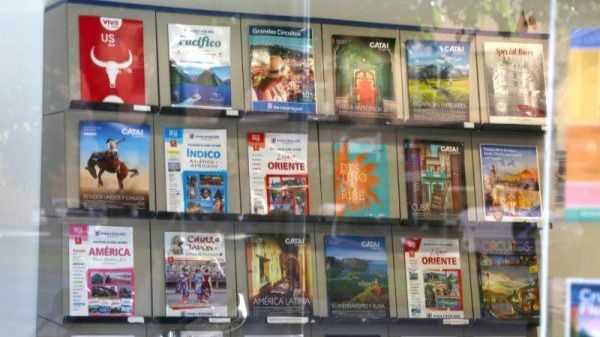 Las agencias de viaje valoran con satisfacción la temporada de verano, pero alertan de un otoño 'incierto'