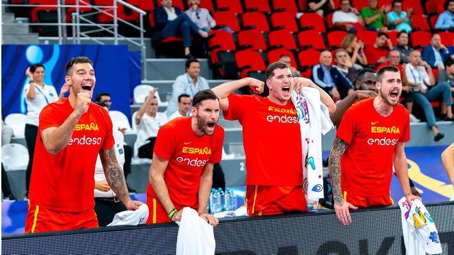 España logra la primera plaza de su grupo en el Eurobasket