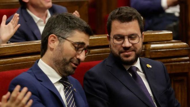 Crisis total en el Gobierno catalán: Aragonès destituye al vicepresidente Puigneró, de Junts