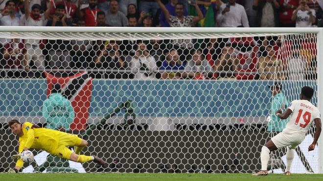 Courtois, clave en el sufrido triunfo belga frente a Canadá