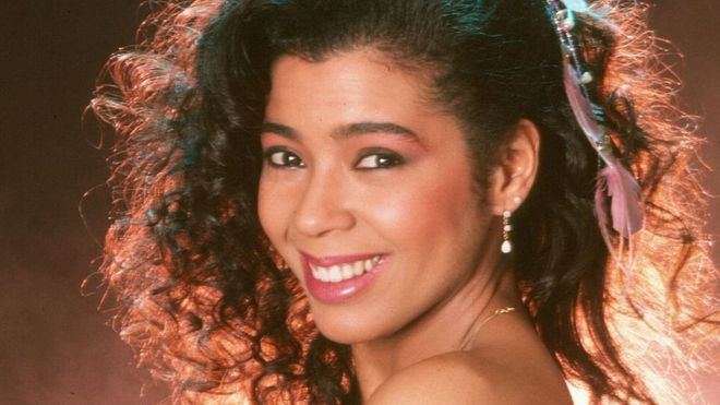 Muere Irene Cara, ganadora de un Oscar por 'Flashdance'