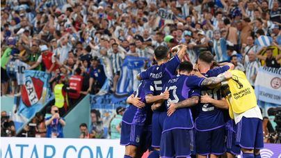 Argentina y Polonia superan la fase de grupos