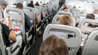 La Asociación de Líneas Aéreas califica de "despropósito" la continuidad de la mascarilla