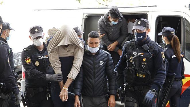 La Fiscalía pide cinco años de cárcel para los migrantes huidos de un avión en Palma