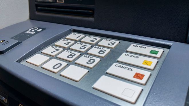 ¿Sacar dinero del cajero?: Cada vez más cerca de los niveles prepandemia