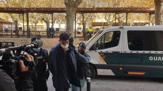 La Audiencia rechaza que se expulse a los fugados del 'avión patera' antes de juzgarlos