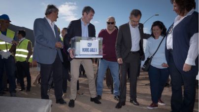 El presidente del Gobierno coloca la primera piedra del nuevo CEIP Morro Jable II