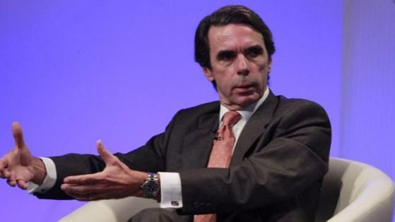 Aznar advierte que si el Gobierno repite victoria 'habrá un cambio de país'