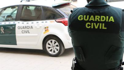 Es más barata la multa por agredir a un policía que por aparcar mal