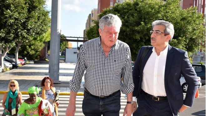NC traslada al Gobierno las 'subidas desorbitadas' del avión Canarias-Península