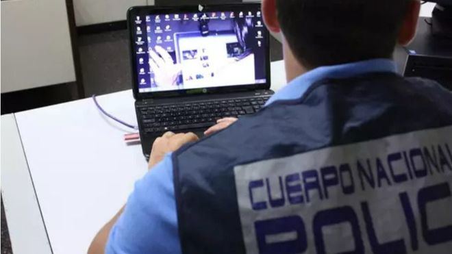 Cae un 'depredador de internet' tras acosar a decenas de jóvenes
