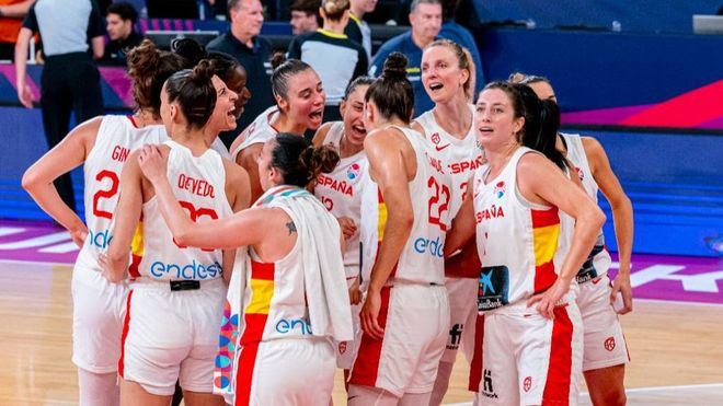 España supera a Grecia y pasa a cuartos como primera