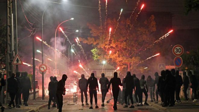 Una 'noche más calmada' deja 45 policías heridos y 719 detenidos en Francia