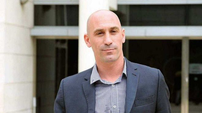 La FIFA suspende a Rubiales