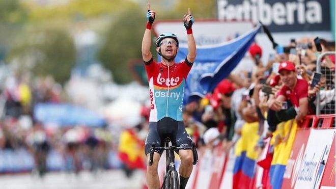 La Vuelta: el dañés Kron conquista en solitario Montjuïc