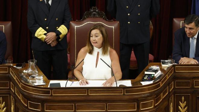 Francina Armengol preside el Congreso de los Diputados.