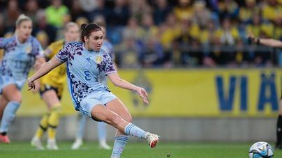 Un penalti transformado por Mariona en el descuento da el triunfo a España en Suecia