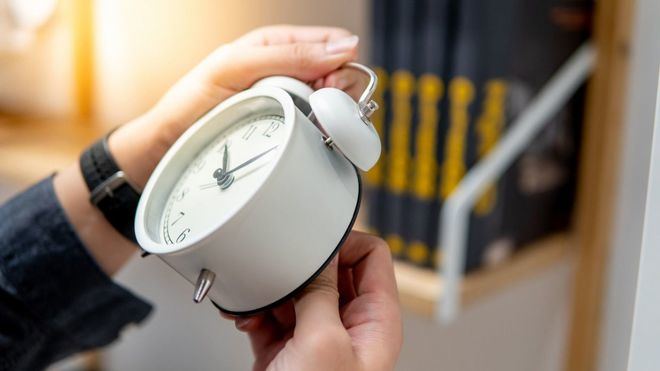 Esta madrugada cambia la hora