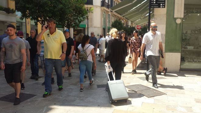 La CEHAT califica de 'urgente y prioritario' el regular las viviendas de uso turístico