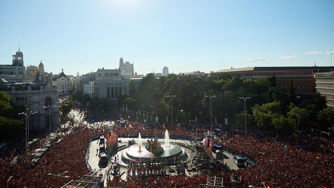 Baño de masas para los campeones de Europa