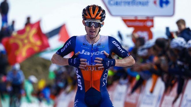 La Vuelta: victoria de Dunbar, sentencia de Roglic y Mas se acerca al segundo puesto
