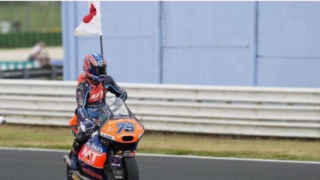 Moto2: victoria de Ogura y Guevara se queda sin puntos