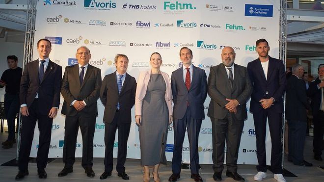 De izquierda a derecha: Llorenç Galmés, Alfonso Rodríguez, José María Castro, Marga Prohens Gabriel Le Senne, Jaime Martínez y Rudy Fernández.