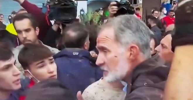 El rey hablando con los vecinos