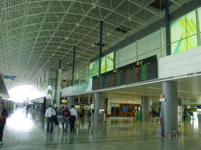 Los aeropuertos canarios registran más de 3,9 millones de pasajeros en julio