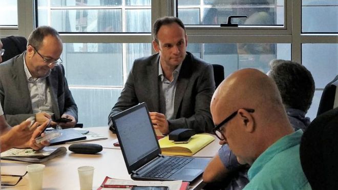El viceconsejero de Educación y Universidades, David Pérez-Dionis, presidió la reunión de la Mesa Sectorial de Educación