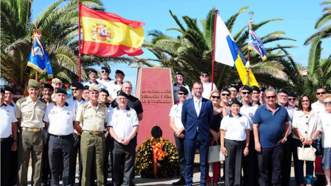 Homenaje a los doce paracaidistas fallecidos en acto de servicio en Canarias