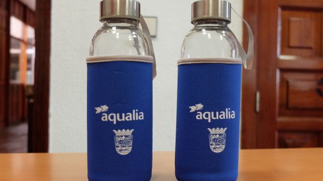 Puerto de la Cruz y Aqualia dicen #noalplástico
