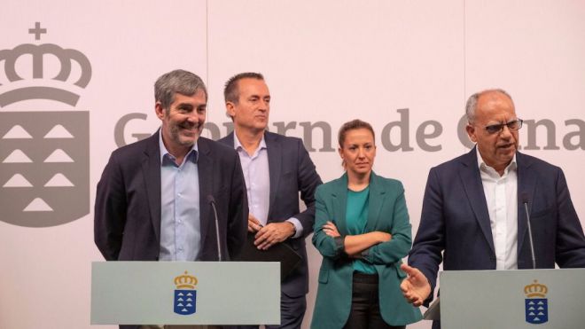 Curbelo firma su apoyo al presupuesto de 2019 de Canarias