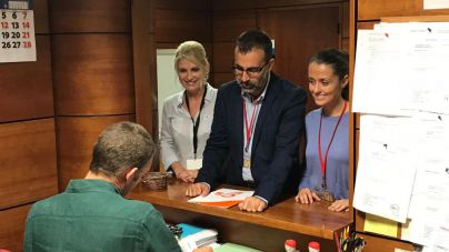 Cs propone una serie de medidas para eliminar la brecha de género en el sector científico e investigador