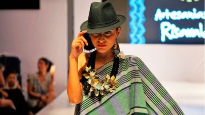 La moda artesana del mundo desfilará del 1 al 3 de noviembre en la gran pasarela de la 5º Feria Tricontinental