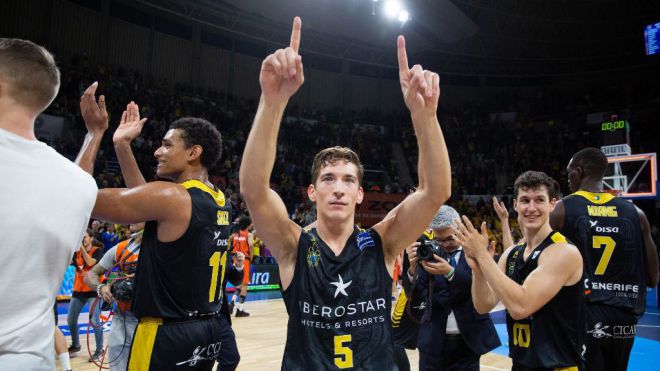 El Iberostar Tenerife derrota al Valencia Basket con triples