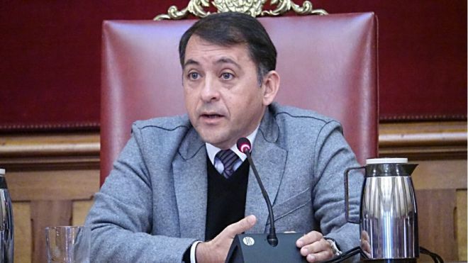 El alcalde defiende la escrupulosidad del contrato de limpieza