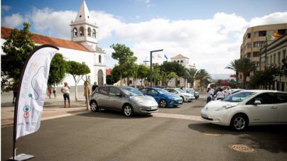 Lanzarote acoge el Tour VEACanarias que recorre las islas para promover el vehículo eléctrico