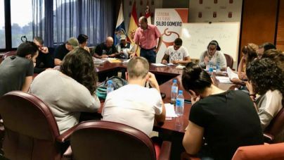 Una veintena de silbadores se forman en la Cátedra de Silbo Gomero