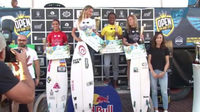 Melania Suárez, campeona de España absoluta de surf