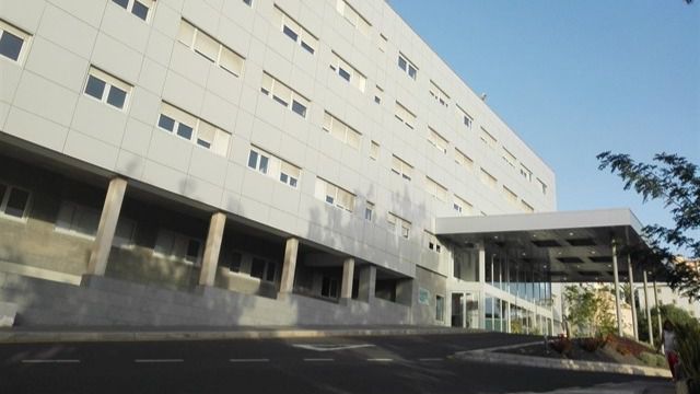 Sanidad comprará la parcela anexa al Hospital La Candelaria para un aparcamiento
