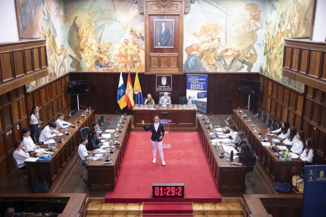 El IES Vecindario se alza con la victoria en la Liga Insular de Debate