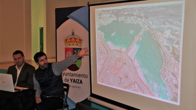 Óscar Noda presenta a los vecinos el proyecto de dos piscinas naturales en El Golfo