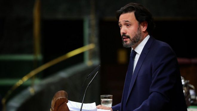 Los PGE 2019 'eliminan fondos' en renovables, eficiencia energética y movilidad