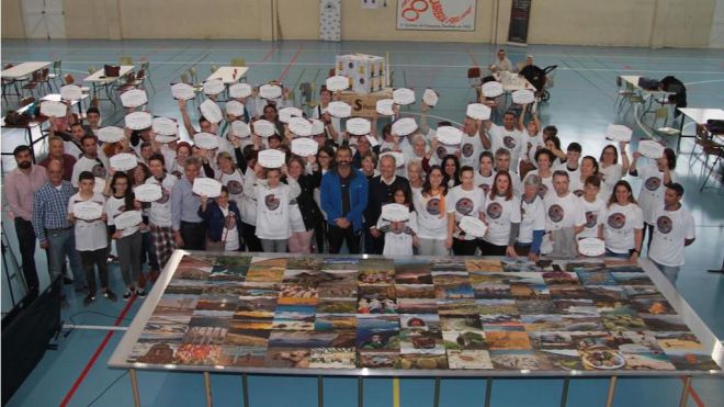 Lanzarote consigue el reto de ensamblar el puzzle más grande del mundo